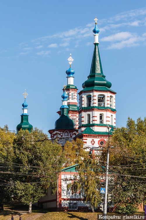 Иркутск. Церковь Воздвижения Креста Господня. общий вид в ландшафте