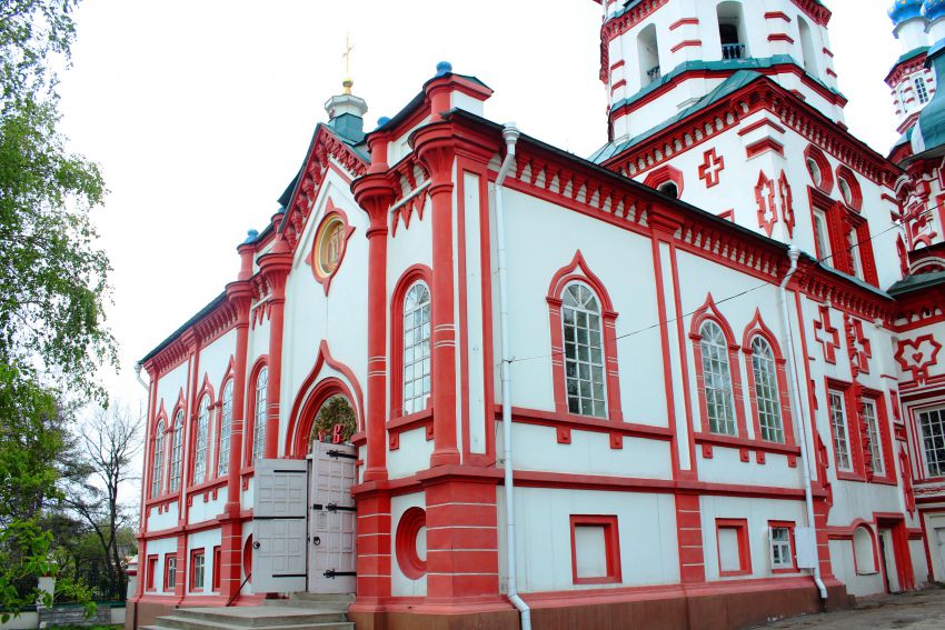 Церковь Воздвижения Креста Господня, Иркутск (Иркутск, город, Иркутская область). архитектурные детали, Притвор храма