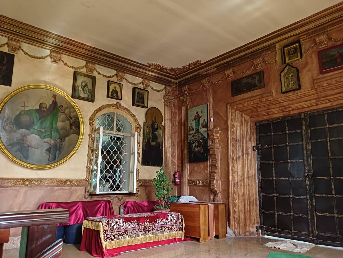 Церковь Воздвижения Креста Господня, Иркутск (Иркутск, город, Иркутская область). интерьер и убранство