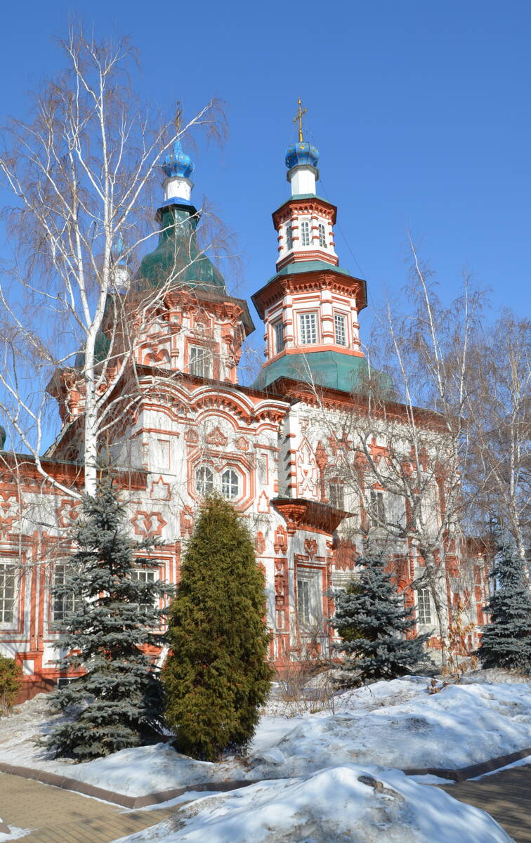 Церковь Воздвижения Креста Господня, Иркутск (Иркутск, город, Иркутская область). архитектурные детали, Вид с юга