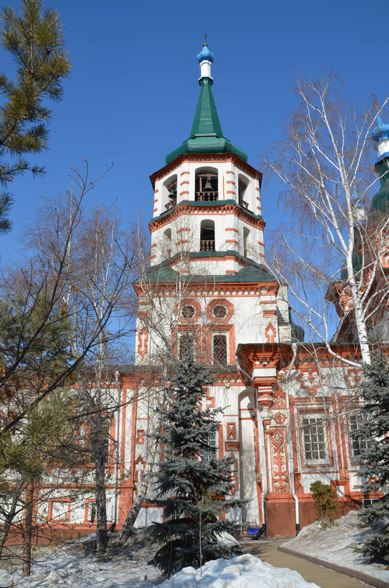Церковь Воздвижения Креста Господня, Иркутск (Иркутск, город, Иркутская область). архитектурные детали, Вид с юга