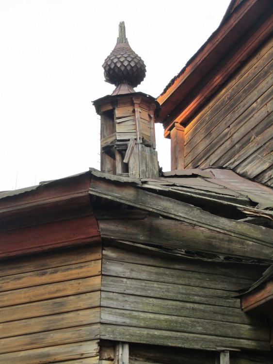 Ширяево. Церковь Вознесения Господня. архитектурные детали, малая главка над южным приделом