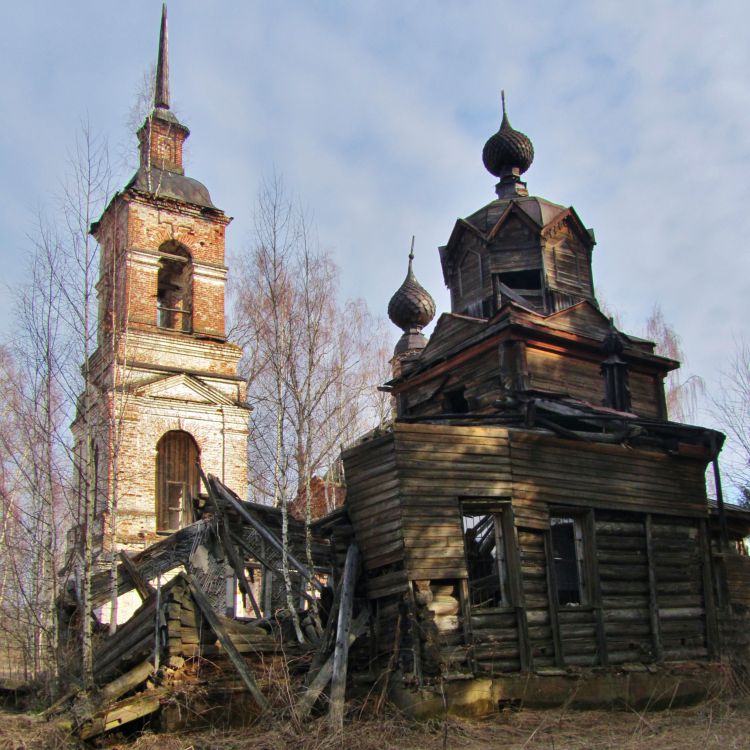 Ширяево. Церковь Вознесения Господня. фасады, вид с юго-запада на фоне Никольской церкви