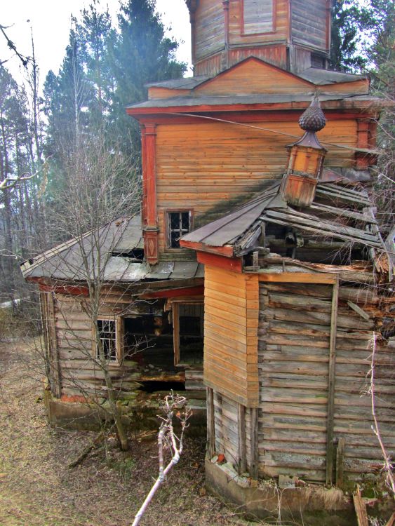 Ширяево. Церковь Вознесения Господня. архитектурные детали, состояние алтарной части с северной стороны и кровли северного придела, вид с южной стены трапезной Никольской церкви