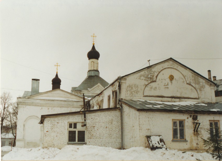 Рязань. Троицкий мужской монастырь. Церковь Сергия Радонежского. общий вид в ландшафте