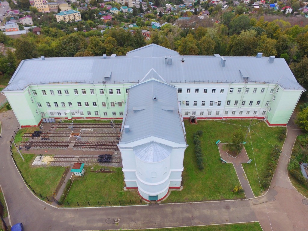 Орёл. Домовая церковь Иоанна Богослова при бывшей Духовной семинарии. общий вид в ландшафте, Вид с востока, фото с квадрокоптера