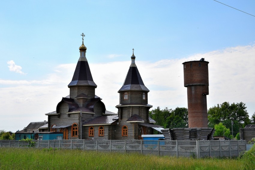 Церковь Казанской иконы Божией Матери, Стрелецкий (Орловский район, Орловская область). общий вид в ландшафте