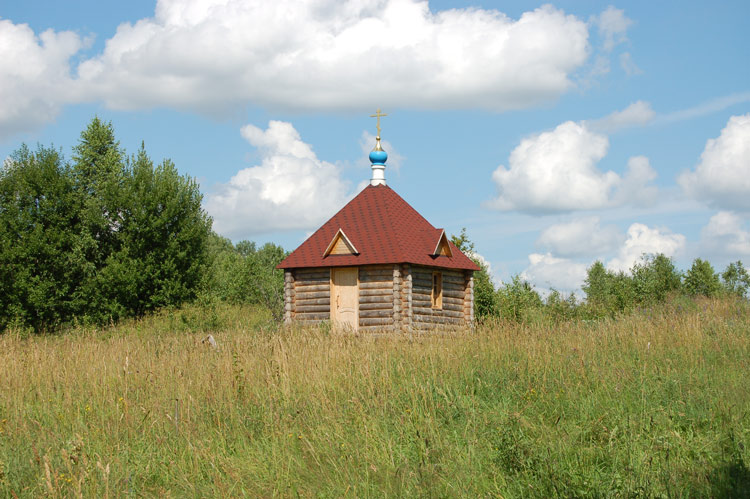 Неизвестная часовня, Чекряк (Болховский район, Орловская область). фасады