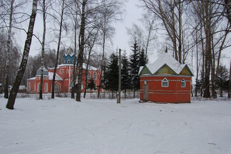 Часовня Флора и Лавра, Злынский Конезавод (Болховский район, Орловская область). фасады