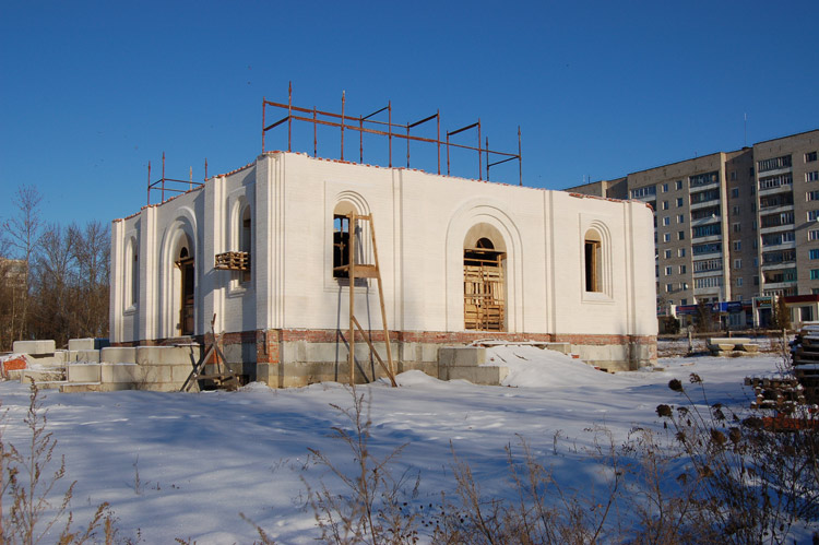 Мценск. Церковь Покрова Пресвятой Богородицы. документальные фотографии, По замыслу заказчиков и архитекторов храм будет увеличенной копией церкви Покрова на Нерли. 