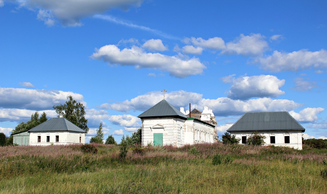 Церковь Благовещения Пресвятой Богородицы, Варваринское, урочище (Чухломский район, Костромская область). общий вид в ландшафте