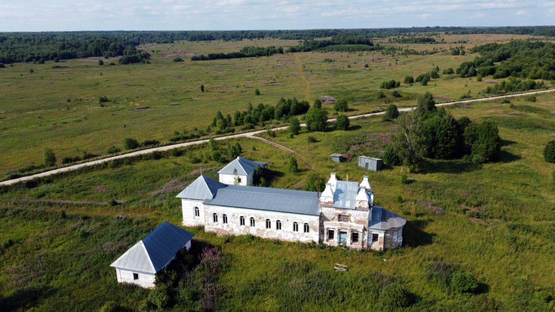 Церковь Благовещения Пресвятой Богородицы, Варваринское, урочище (Чухломский район, Костромская область). общий вид в ландшафте