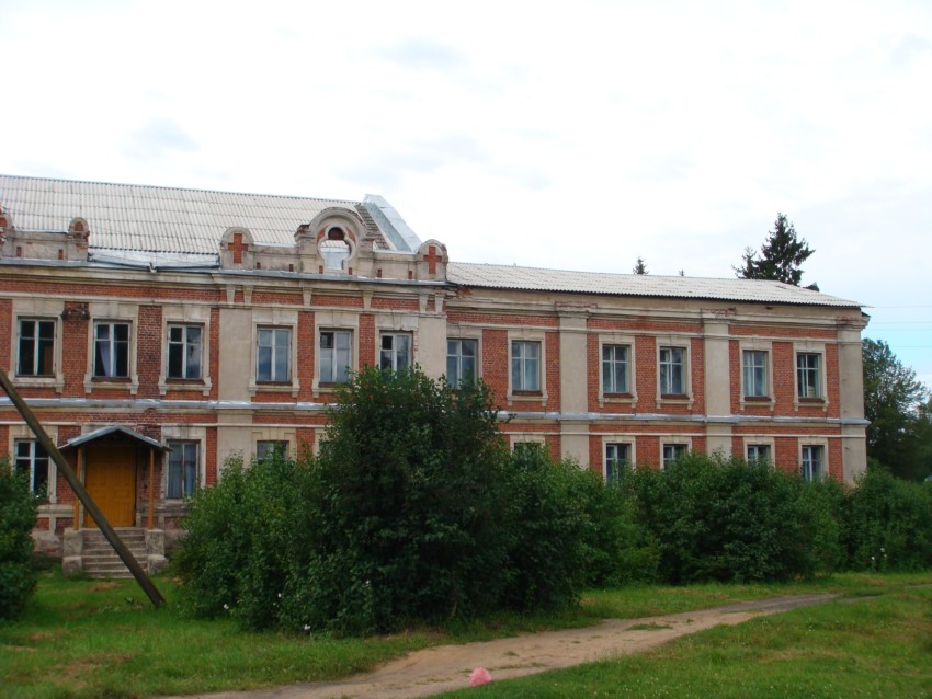 Ригодищи. Ригодищенский Богородице-Рождественский монастырь. фасады