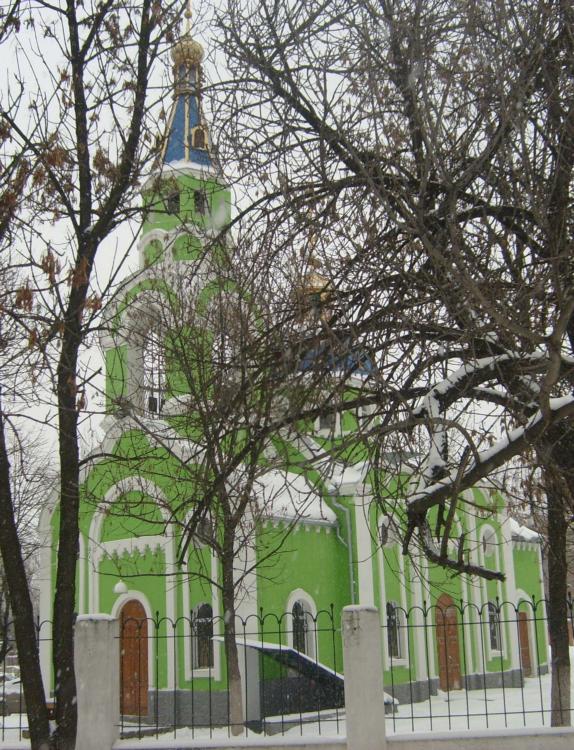 Луганск. Церковь Серафима Саровского. фасады