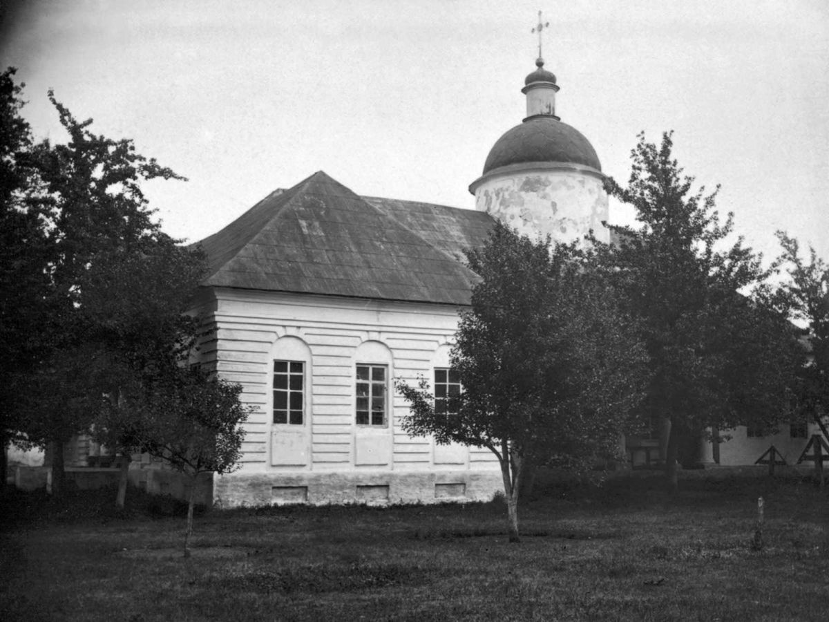 Николаевский Крупицкий Батуринский монастырь, Осич (Нежинский район, Украина, Черниговская область). архивная фотография, Трапезная Преображенская церковь (1803–1858). Фото С.А. Таранушенко и П.Н. Жолтовского из экспедиции Харьковского музея украинского искусства, 1920-е г.г.