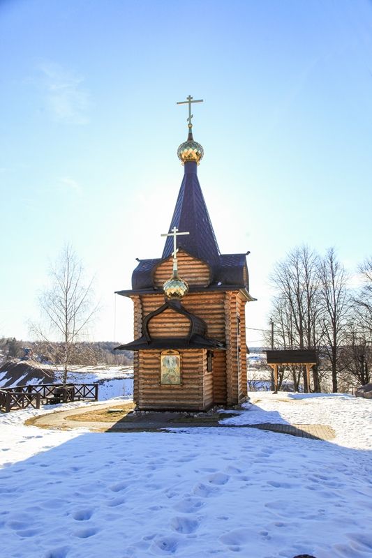 общий вид в ландшафте. Церковь Преображения Господня, Малоярославец (Малоярославецкий район, Калужская область)