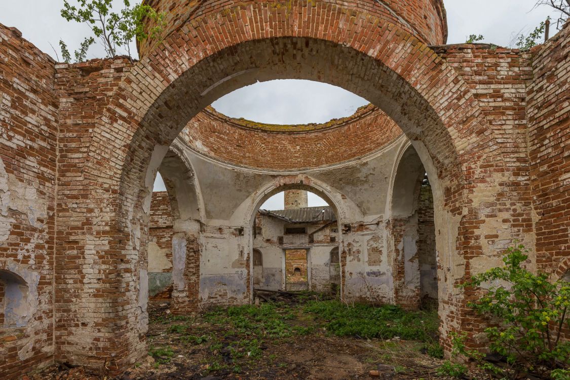 Церковь Иоанна Предтечи, Ивановка (Добринский район, Липецкая область). интерьер и убранство, Вид на север в интерьере