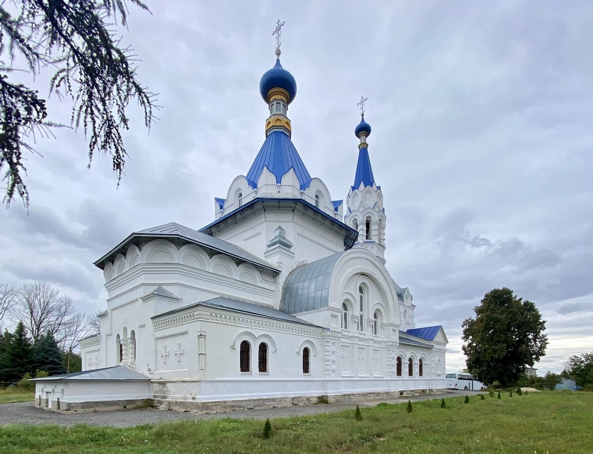 Вид с северо-востока, фасады. Церковь Димитрия Солунского, Коробовка (Грязинский район, Липецкая область)