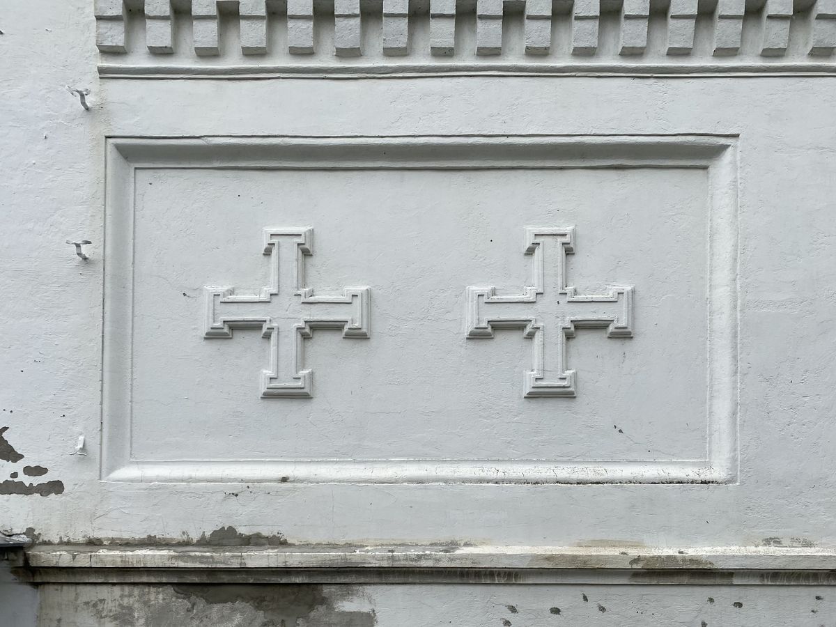 Деталь восточного фасада, архитектурные детали. Церковь Димитрия Солунского, Коробовка (Грязинский район, Липецкая область)