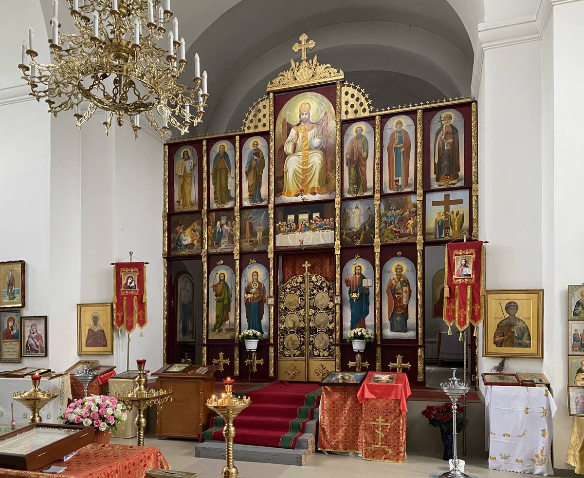 Иконостас, интерьер и убранство. Церковь Димитрия Солунского, Коробовка (Грязинский район, Липецкая область)