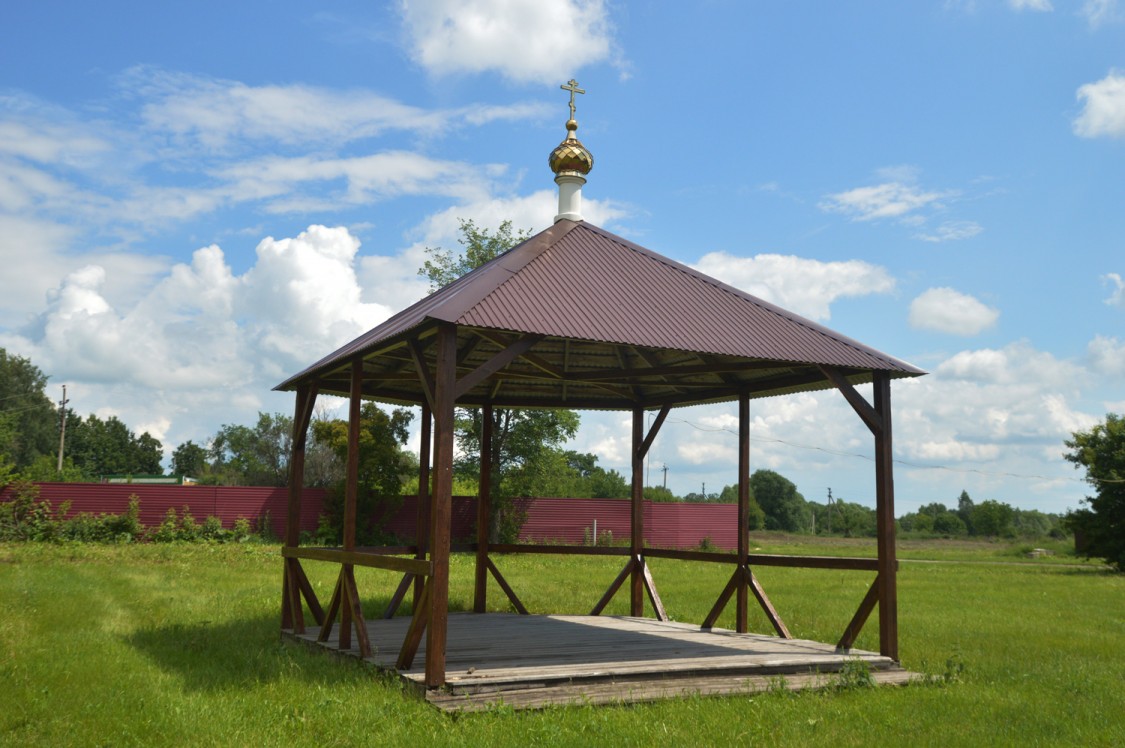 Раненбургская Петропавловская пустынь, Рощинский (Чаплыгинский район, Липецкая область). дополнительная информация, Беседка