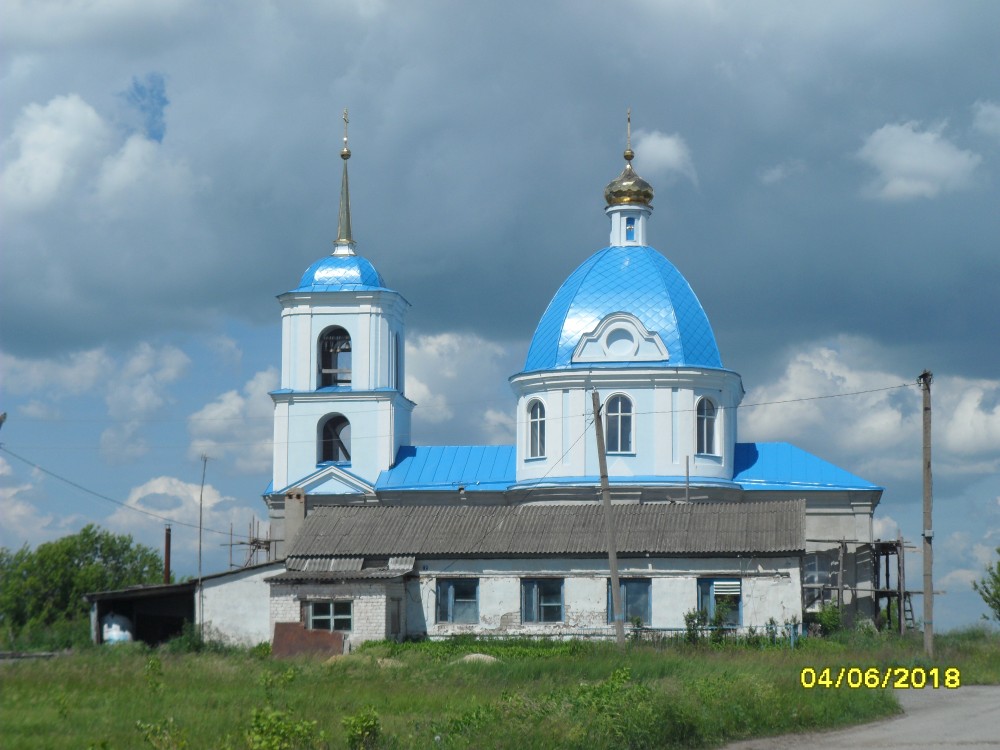 Тростяное. Церковь Покрова Пресвятой Богородицы. фасады