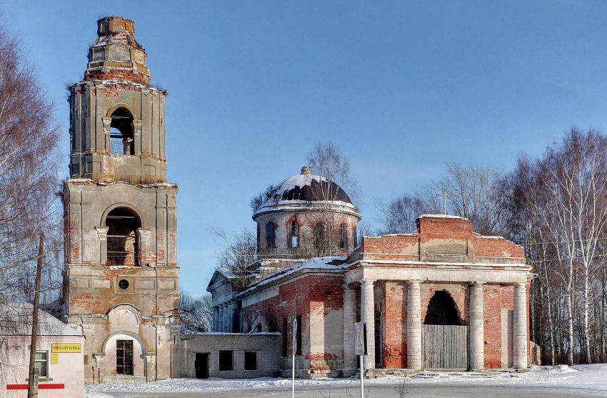 Степурино. Церковь Флора и Лавра. фасады