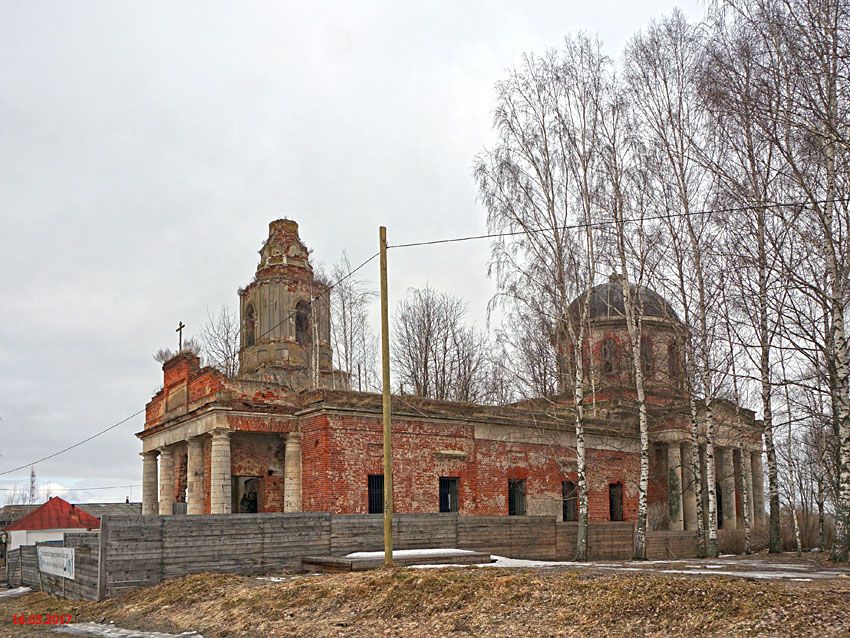 Степурино. Церковь Флора и Лавра. фасады