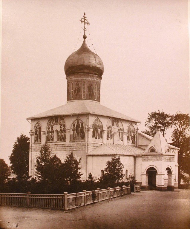 Саввино-Сторожевский монастырь. Собор Рождества Пресвятой Богородицы, Звенигород (Одинцовский городской округ и ЗАТО Власиха, Краснознаменск, Московская область). архивная фотография, Фото с сайта http://andcvet.narod.ru