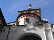 Звенигород. Саввино-Сторожевский монастырь. Надвратная церковь Троицы Живоначальной