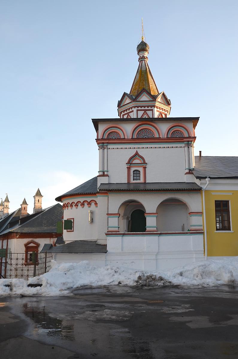 фасады. Саввино-Сторожевский монастырь. Надвратная церковь Троицы Живоначальной, Звенигород (Одинцовский городской округ и ЗАТО Власиха, Краснознаменск, Московская область)