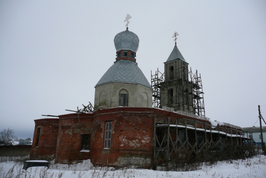 Варваро-Борки. Церковь Варвары великомученицы. общий вид в ландшафте