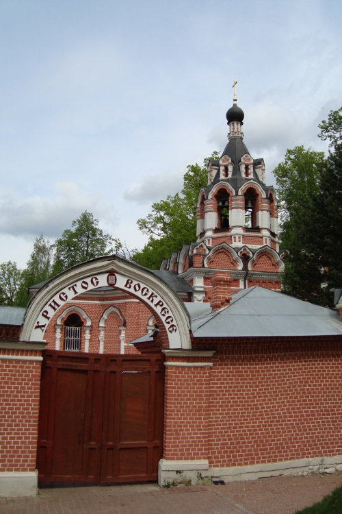 Церковь Саввы Сторожевского в Саввинском скиту, Звенигород (Одинцовский городской округ и ЗАТО Власиха, Краснознаменск, Московская область). фасады