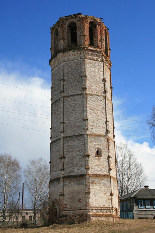 Церковь Николая Чудотворца, Сырьяны (Белохолуницкий район, Кировская область). архитектурные детали