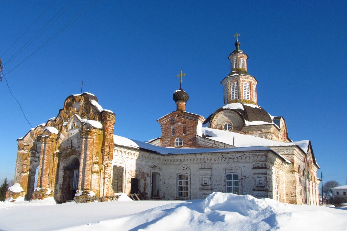 Сырьяны. Церковь Николая Чудотворца. фасады, Никольская церковь, февраль 2016 года
