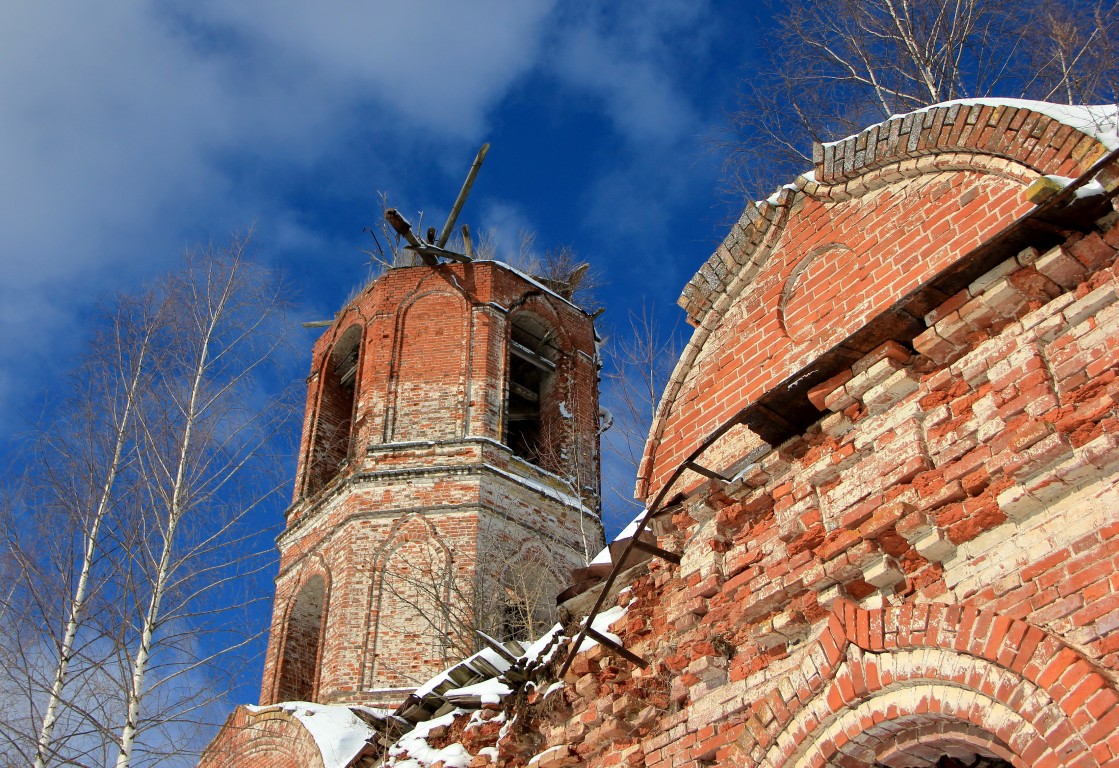 Церковь Казанской иконы Божией Матери, Желтые (Верхошижемский район, Кировская область). архитектурные детали