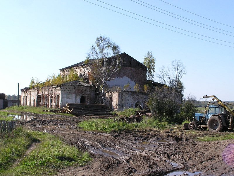 Полом. Церковь Спаса Нерукотворного Образа. фасады