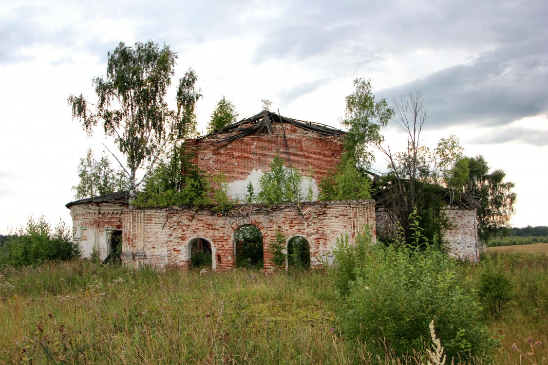 Полом. Церковь Спаса Нерукотворного Образа. фасады, Вид с востока.