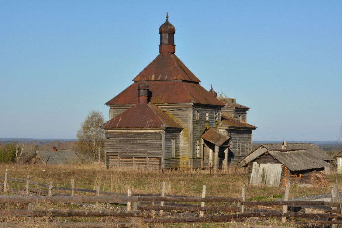 Великий Двор (Макачевский с/с). Церковь Воскресения Христова. фасады, Общий вид с северо-востока