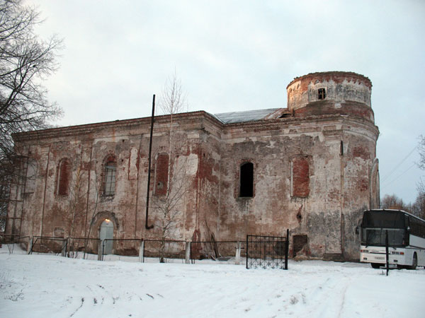 Островно. Церковь Троицы Живоначальной. фасады