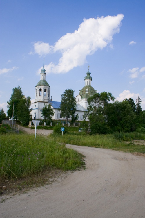 Церковь Покрова Пресвятой Богородицы, Аксеново (Кирилловский район, Вологодская область). общий вид в ландшафте