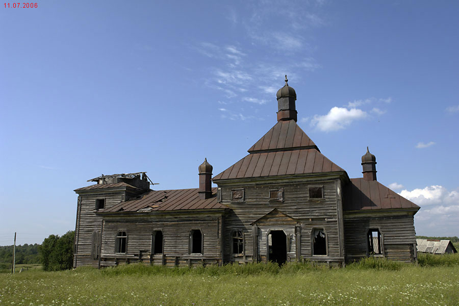 Великий Двор (Макачевский с/с). Церковь Воскресения Христова. фасады