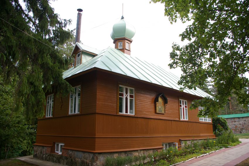 Успенский Пюхтицкий женский монастырь. Крестильная церковь Иоанна Предтечи и Исидора Юрьевского на Горке, Куремяэ (Ида-Вирумаа, Эстония). фасады