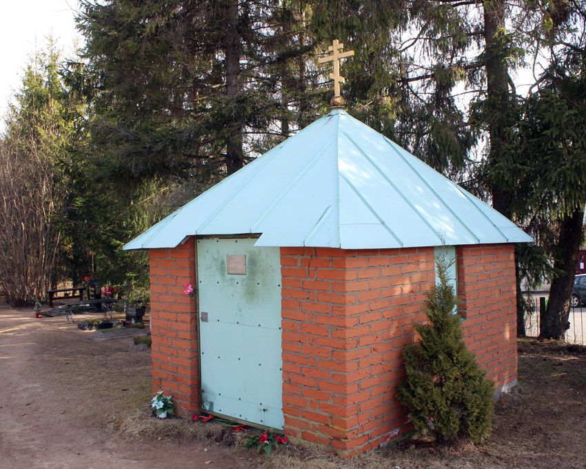 Успенский Пюхтицкий женский монастырь. Часовня над могилой старца Степанушки, Куремяэ (Ида-Вирумаа, Эстония). фасады