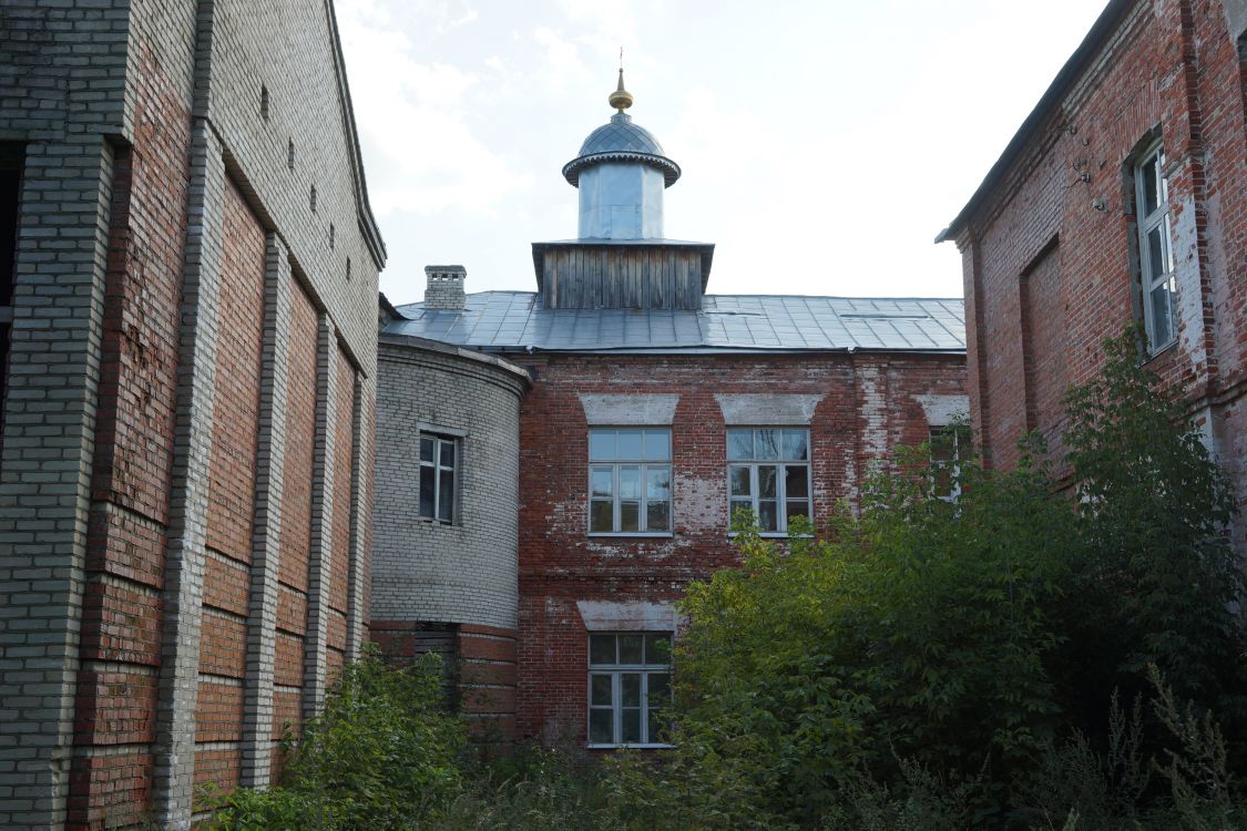 Домовая церковь Сергия Радонежского при православной гимназии, Гусь-Хрустальный (Гусь-Хрустальный район и г. Гусь-Хрустальный, Владимирская область). фасады