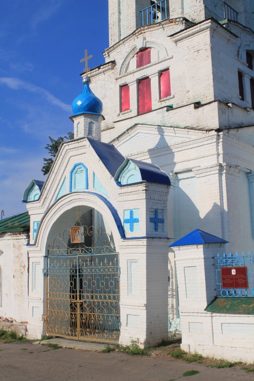 Церковь Владимирской иконы Божией Матери, Владимирское (Горномарийский район, Республика Марий Эл). дополнительная информация, Фасады
