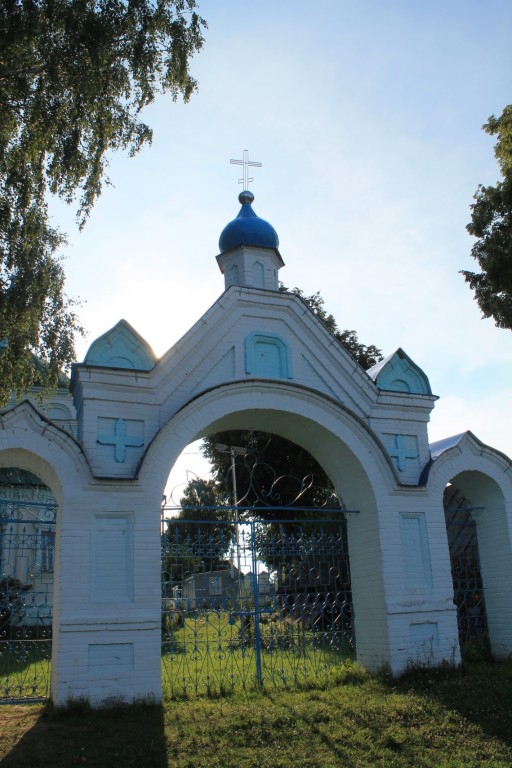 Церковь Владимирской иконы Божией Матери, Владимирское (Горномарийский район, Республика Марий Эл). дополнительная информация, Церковная ограда