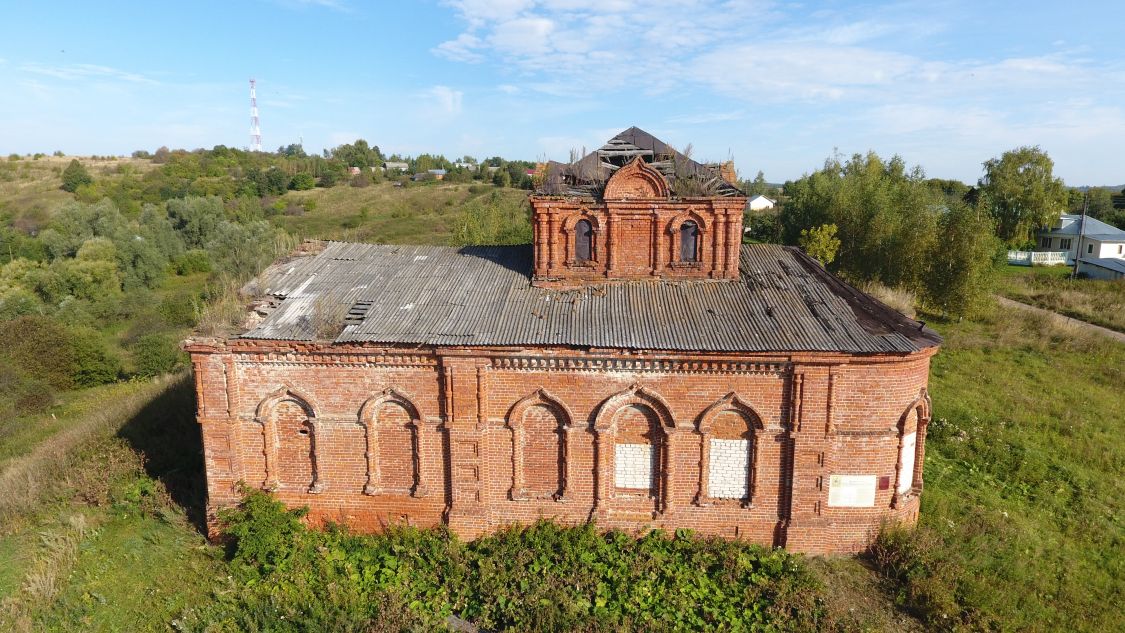Церковь Троицы Живоначальной (новая), Горные Березники (Дальнеконстантиновский район, Нижегородская область). общий вид в ландшафте