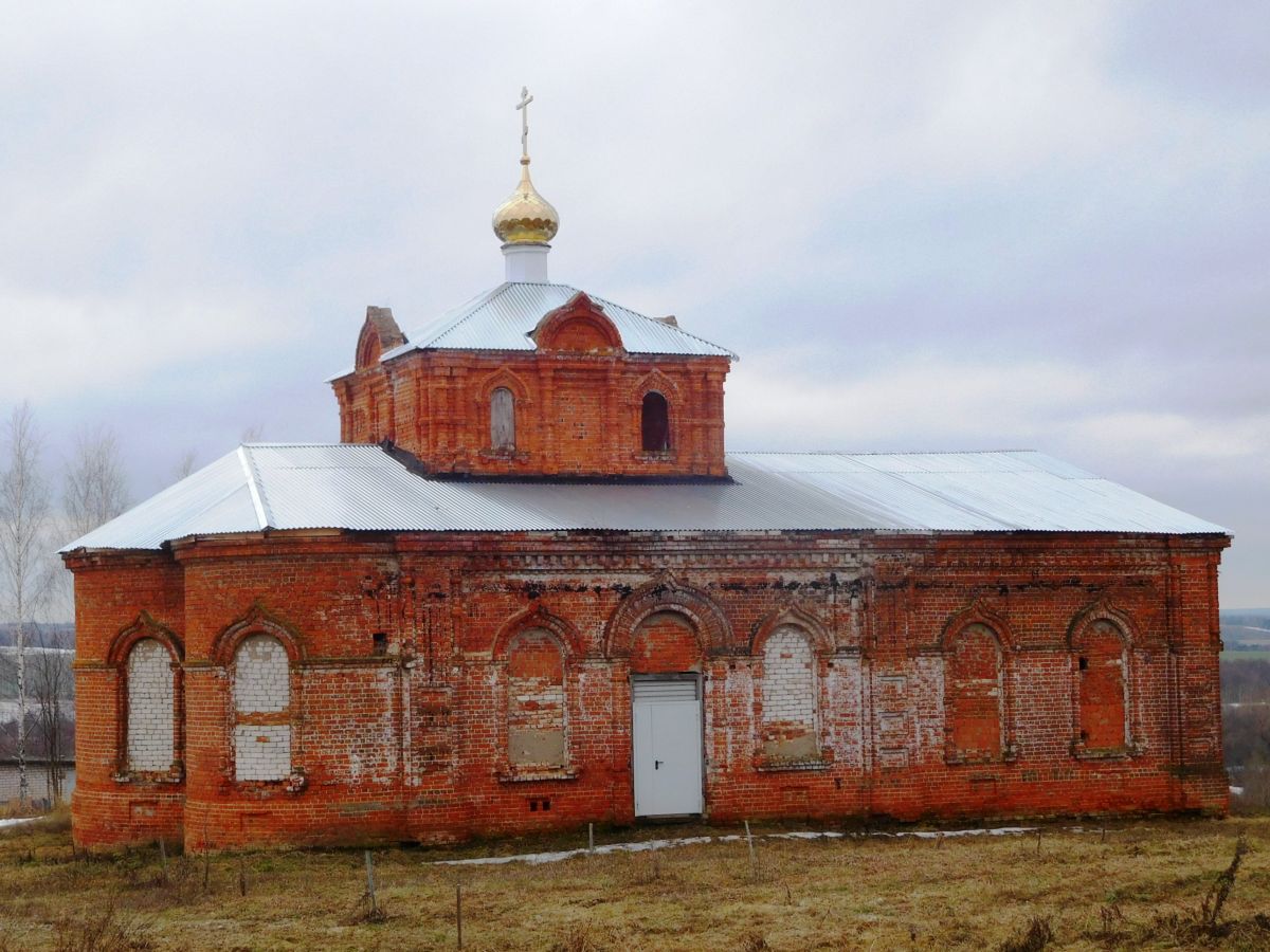 Горные Березники. Церковь Троицы Живоначальной (новая). фасады, В 2022 г. проведены работы по консервации храма, освящен и установлен купол с крестом