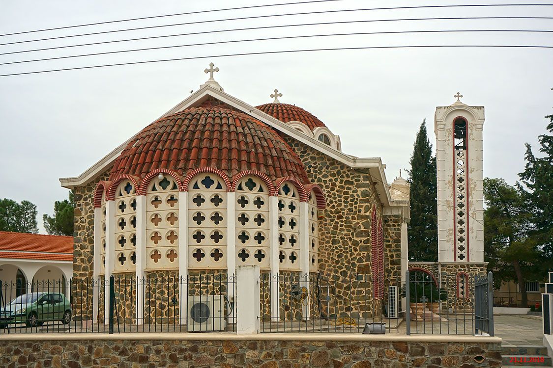 Церковь Христа Спасителя, Камбия (Никосия, Кипр). фасады